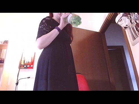 ❤️ Um escravo submisso que adora cuecas sujas e deliciosas é forçado a masturbar-se depois de ver este vídeo! ❤️ Sexo de qualidade em nós ❌❤